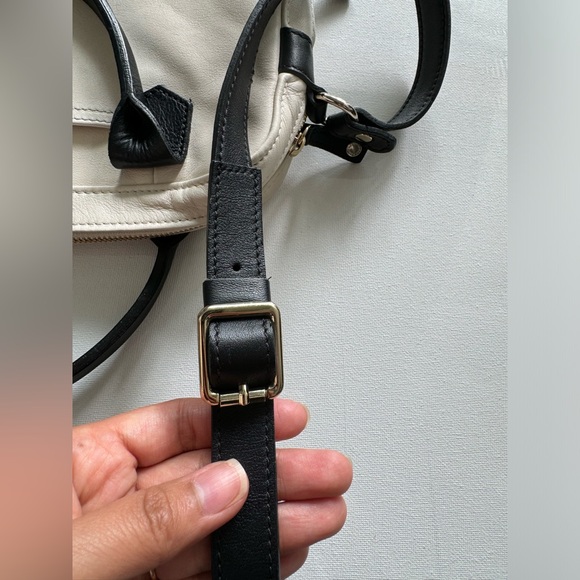 Authentic Longchamp Crossbody Leather Bag - Picture 12 of 16